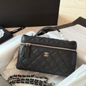 260 boxes
Size: 20 (base width) * 12cm (height)
Xiaoxiang Family Lunch Box Pack Lp
A popular bag that catches the eye at a glance
Really cute
Can be sweet or salty
You can hold it by hand, shoulder and back. The chain length is just right
The compati...