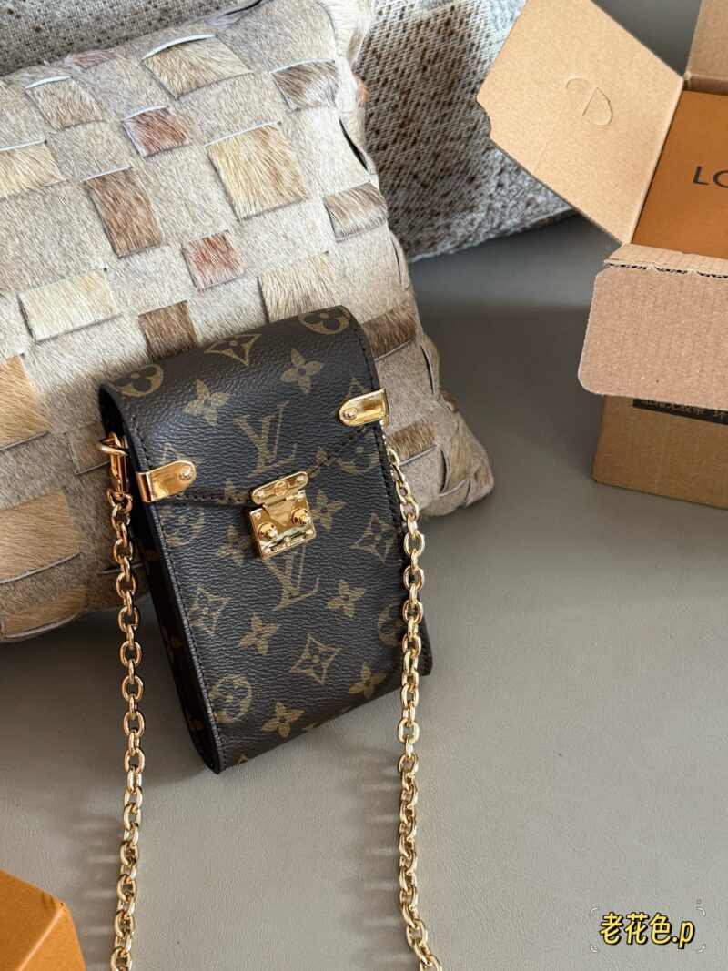 32c7730727.jpg 215 boxes
size:10.5*17cm
L's beautiful phone bag
This new Metis phone case!!
The price is very beautiful!!
You can put down Plus!