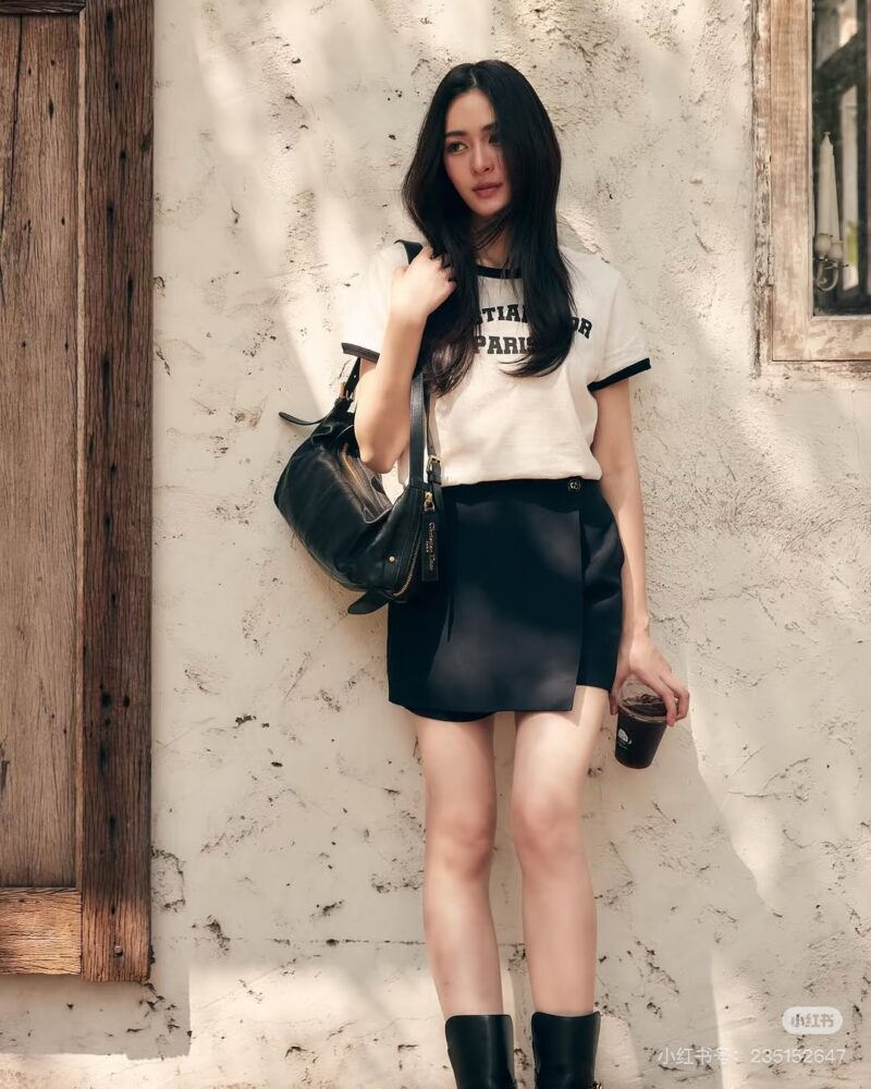 Fashion News | The new bag favored in 2025 is actually a prisoner of "it" # Record of Romantic Life. The new bag D-Journey debuted at the 2025 Spring/Summer fashion show, with soft lines and contours creating a modern sense of the times~
The material...
