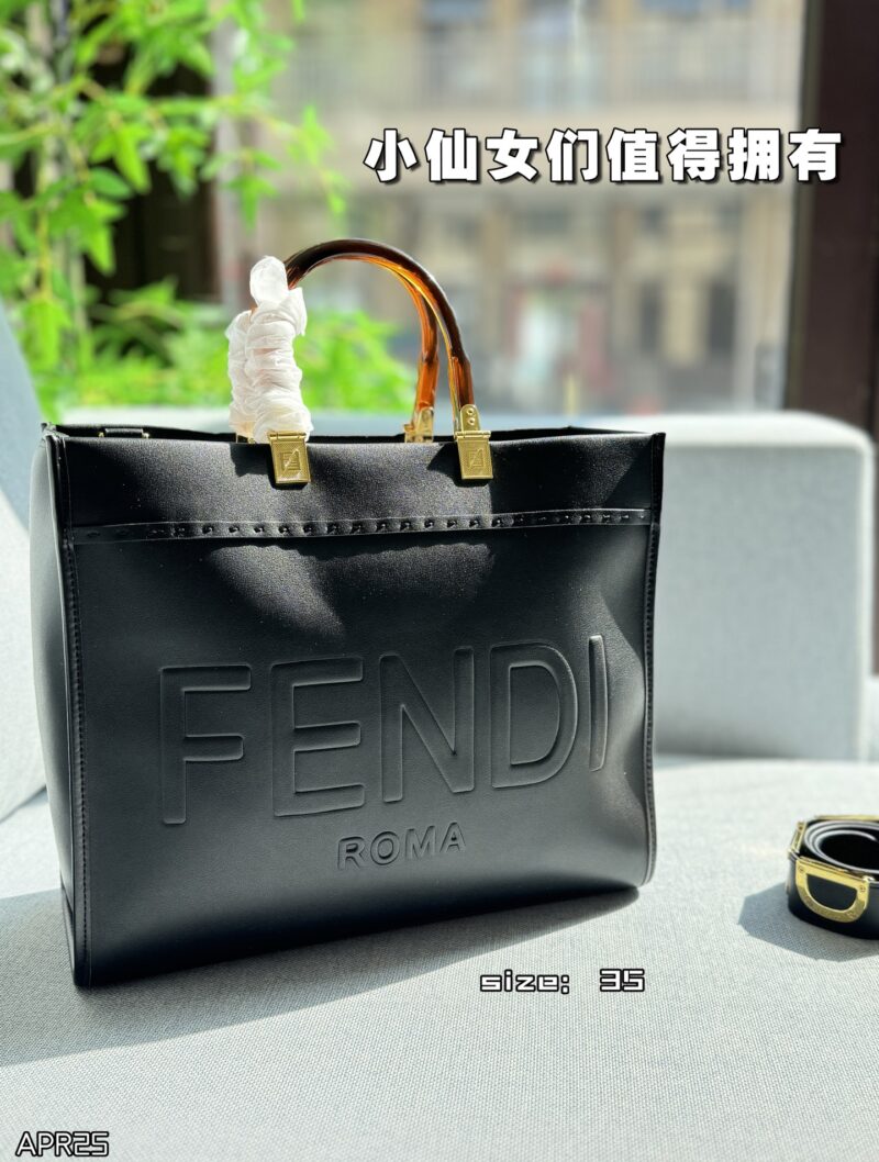 Color card ??
FENDI Sunshine Tote Bag Shopping Bag Shoulder Cross Shoulder Tote Bag