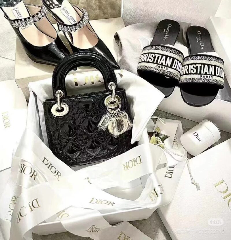 3c1caecaf2.jpg Dior classic lady patent leather high version shipped