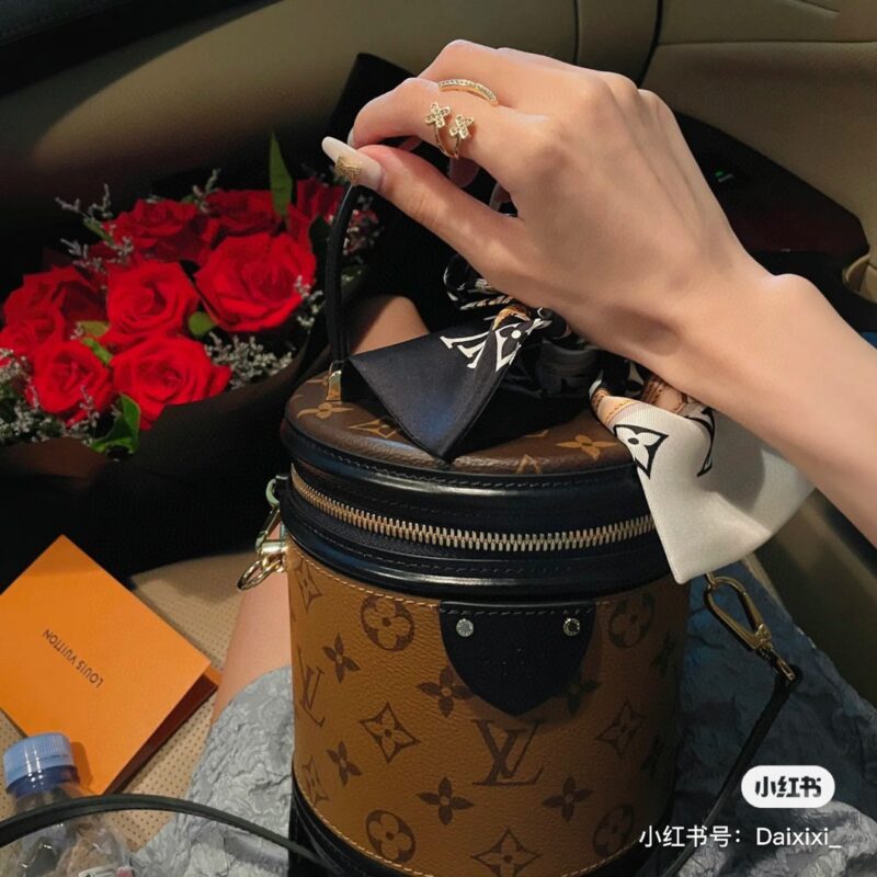 3c5e344020.jpg Cool and cute Lv Wealth Bucket