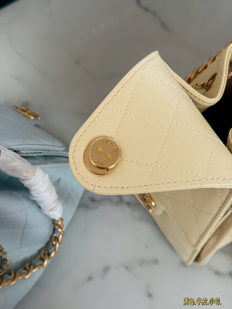 310 cowhide box
Size: 26 * 21cm (small)
Xiaoxiang Home 25C Hobo Hippie Underarm Bag
Cool and stylish bucket design, very retro
Do you want a yellow trick to attract wealth or a blue ice cream
Ling~can arrange anything