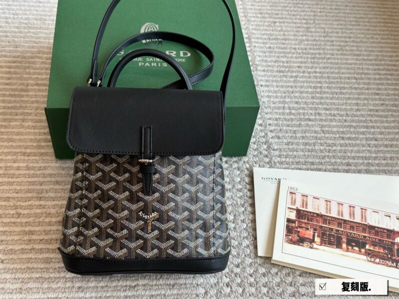 4130f97e20.jpg 225 leather matching
size:20*23cm
Alpin mini Goryard that never gets tired of carrying
Goya backpack
It has a very light weight!
The memorization method can also be switched freely
The casual and fashionable feeling of mini size upper body
I really...
