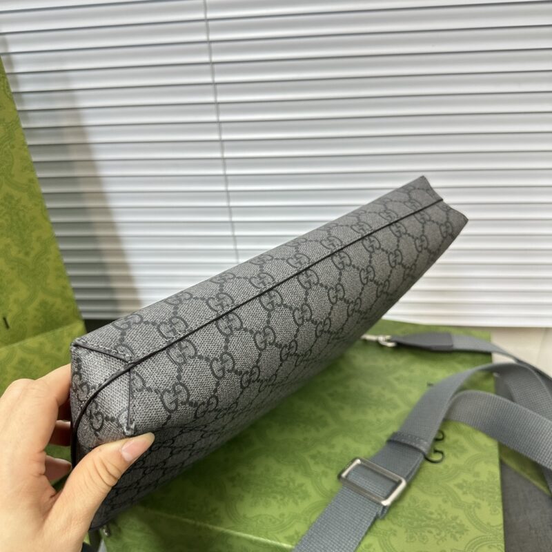 Dual use bag 726833 # gray series, original high quality, G Home continues to update color schemes, adding more exquisite tones. The new color scheme and color combination inject new ideas into the brand's iconic items, highlighting a modern style. T...