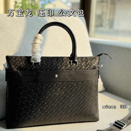 Cowhide 315
size：38×28
MONTBLANC embossed handbag, briefcase, crossbody bag
Compact design, dynamic and agile, cool style, casual and casual. This human friendly bag is made of black leather with an embossed "M" - shaped printed pattern, providing...