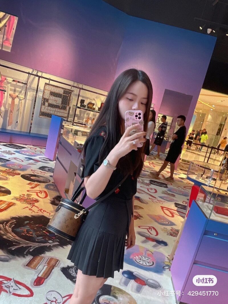 Classic Wealth Bucket LV Must Buy