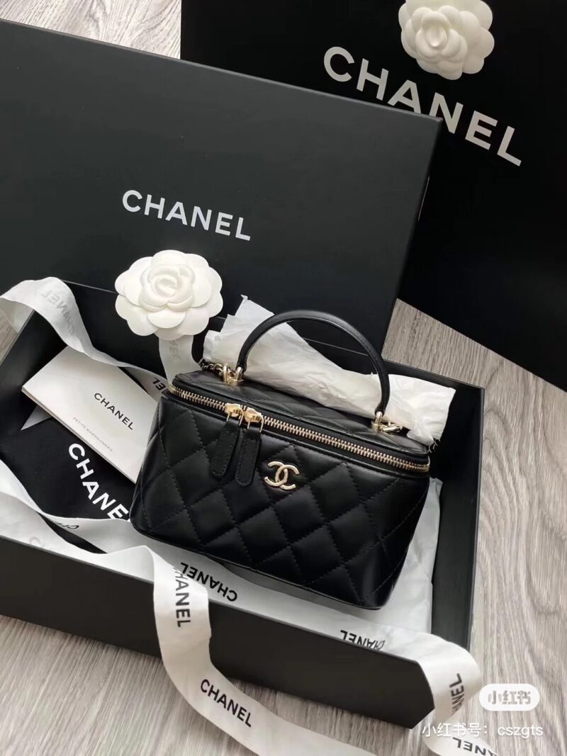 Chanel Classic Wrist Box Bag