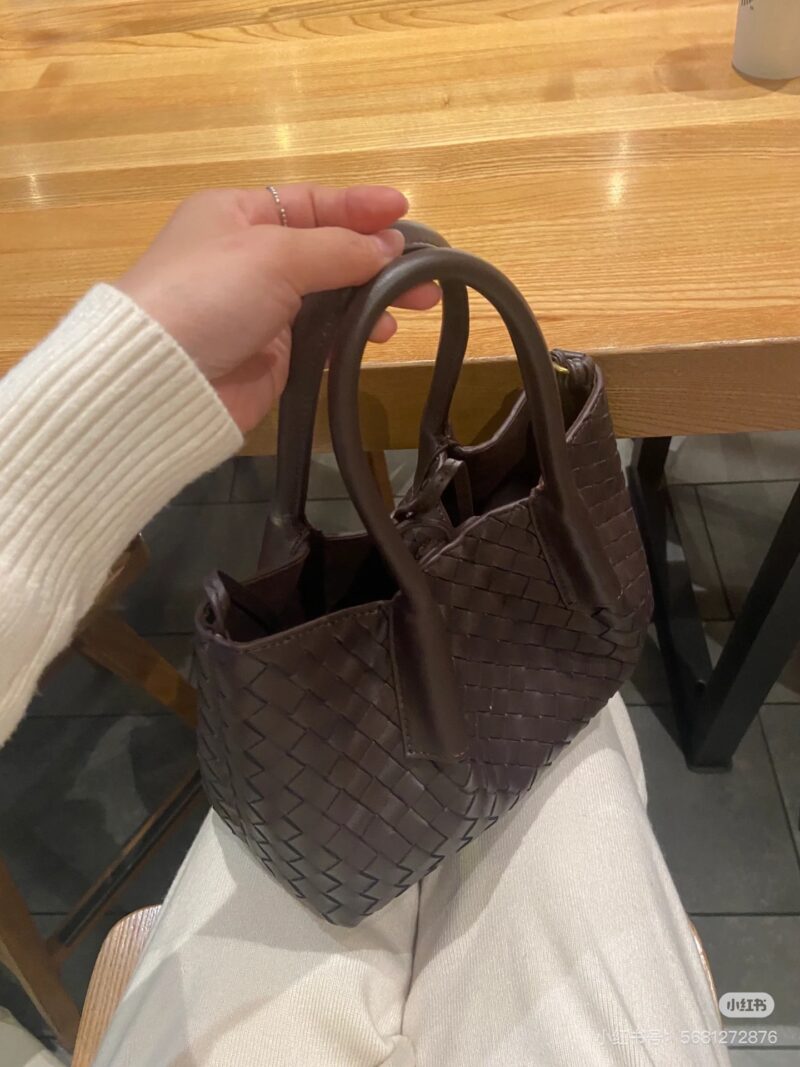 45f0531f0a.jpg BV woven vegetable basket