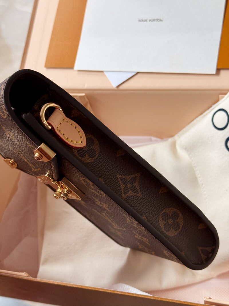 487214e753.jpg 200 boxes
size:10.5*17cm
L's beautiful phone bag
This new Metis phone case!!
The price is very beautiful!!
You can put down Plus!