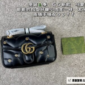 GG Marmont Puff Bag
The swollen shape of the bag looks like a cute little puff pastry
The soft and delicate leather will definitely fall in love
size ：22cm