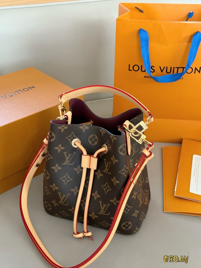 4a99d8613a.jpg 225 boxes
size:21*21cm
L Home BB Neonoe Small Bucket
The upper body doesn't look too good
Cross shoulder, single shoulder, hand-held!
All steel hardware Noe bucket
The new size is really nice
Search for Lv bucket bag