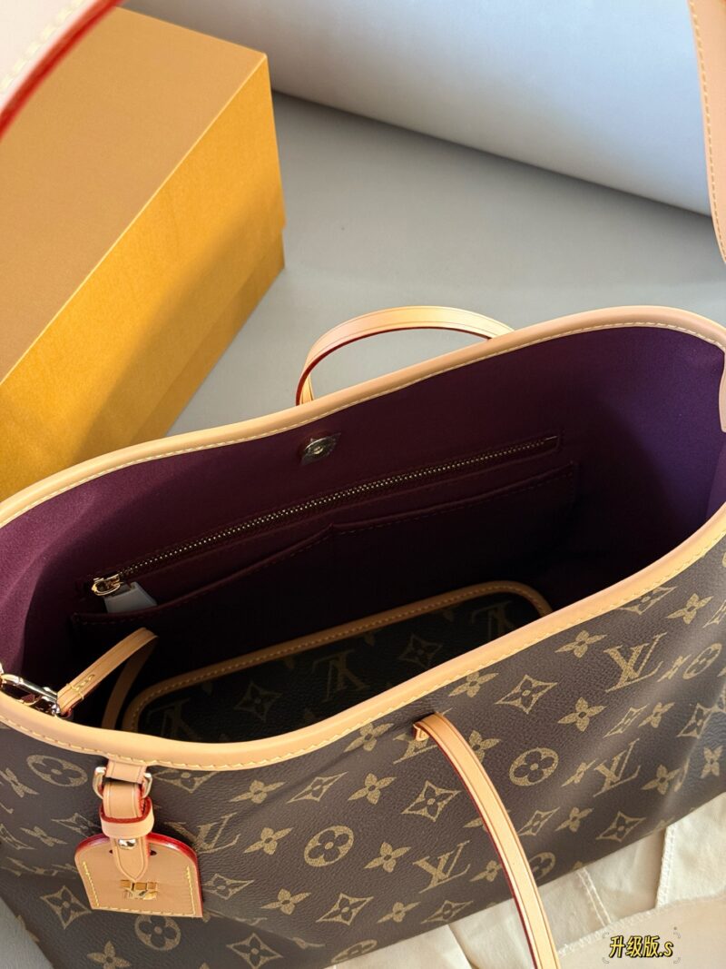 4ae80d891d.jpg 245 Pack (Upgraded Version)
Size: 30 * 20cm (small)
CarryAll, the strongest member of the L family,
Cute and casual are all okay, haha
Carryall is really strong!
Comes with a storage wallet,
The cost-effectiveness is unparalleled online now
Search fo...