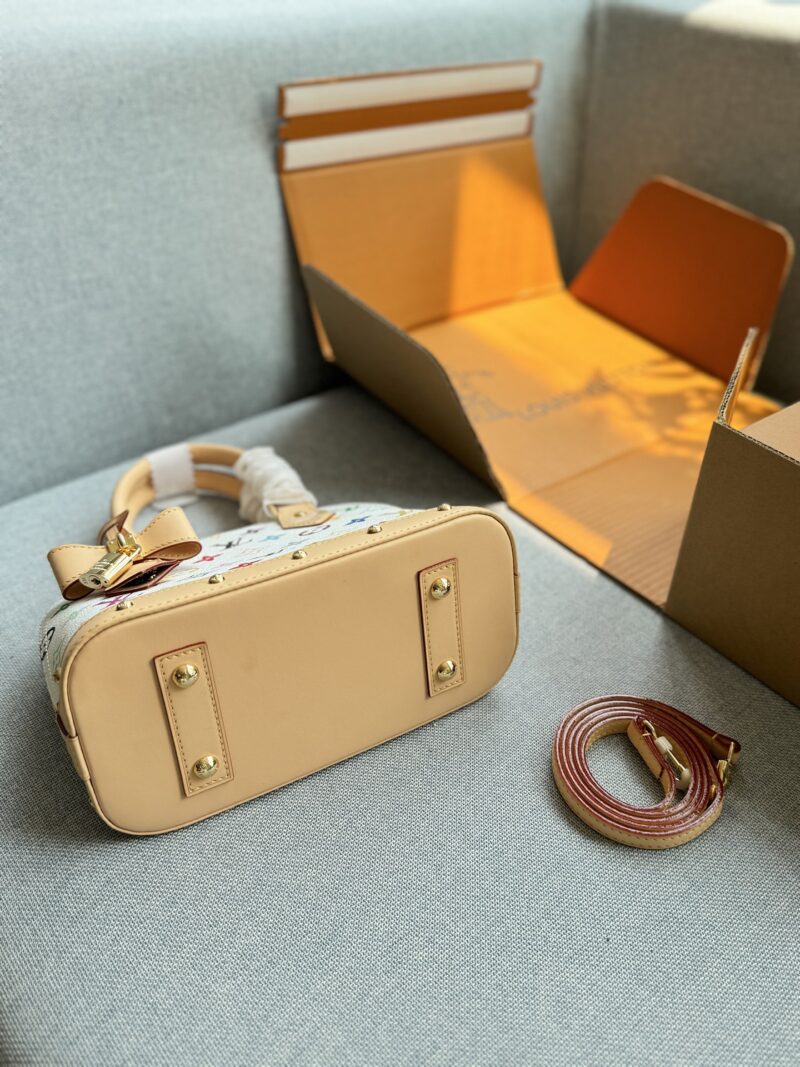 4aeb07b0db.jpg 270 original single aircraft box
Original quality with pure leather steel hardware 163 jump code chip
size:24×17.5
LV x Takashi Murakami collaboration NANO SPEEDY white tri color shell bag Boston bag crossbody handbag chip version
Cool and cute, l...