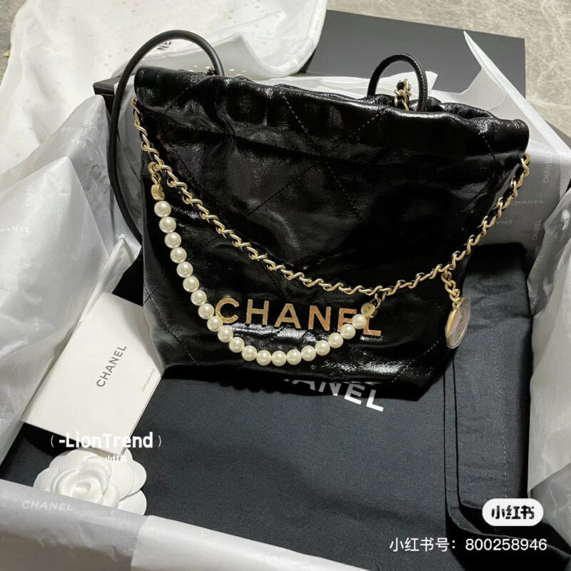 4c24566716.jpg 22 bags of pearls
