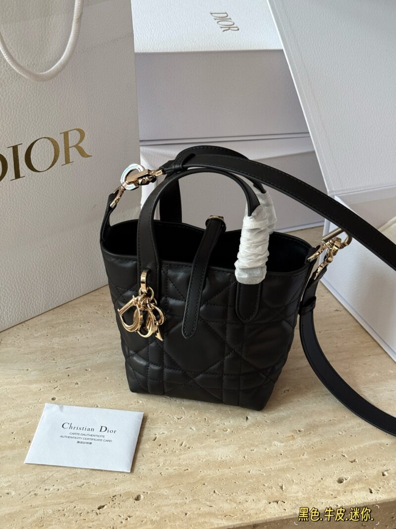 4c51304272.jpg 310 box mini cowhide
Size: 13x15cm (mini)
D Home Tourjours Indigenous
Mini natives are here!!
Who carried the cuteness off the street!!
Freshly baked mini Toujours