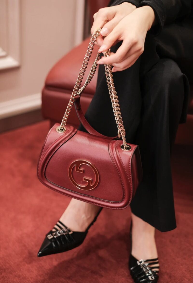 4d6e2ad4f8.jpg Ankela Red with a sense of luxury!