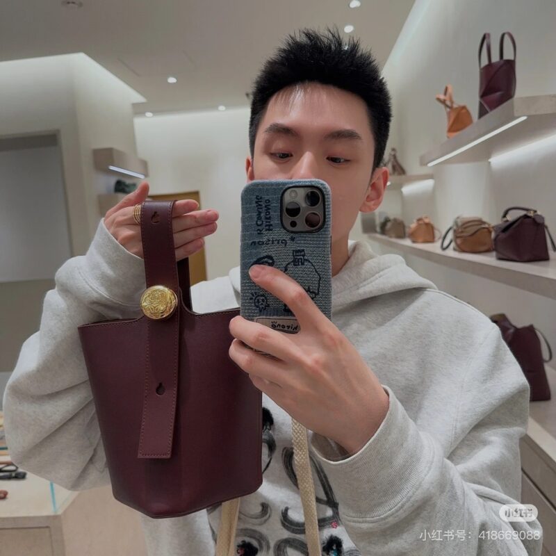 Burgundy red is super beautiful ??