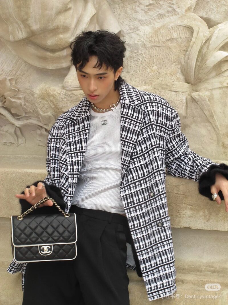 4e6fb01e53.jpg Chanel Panda Color