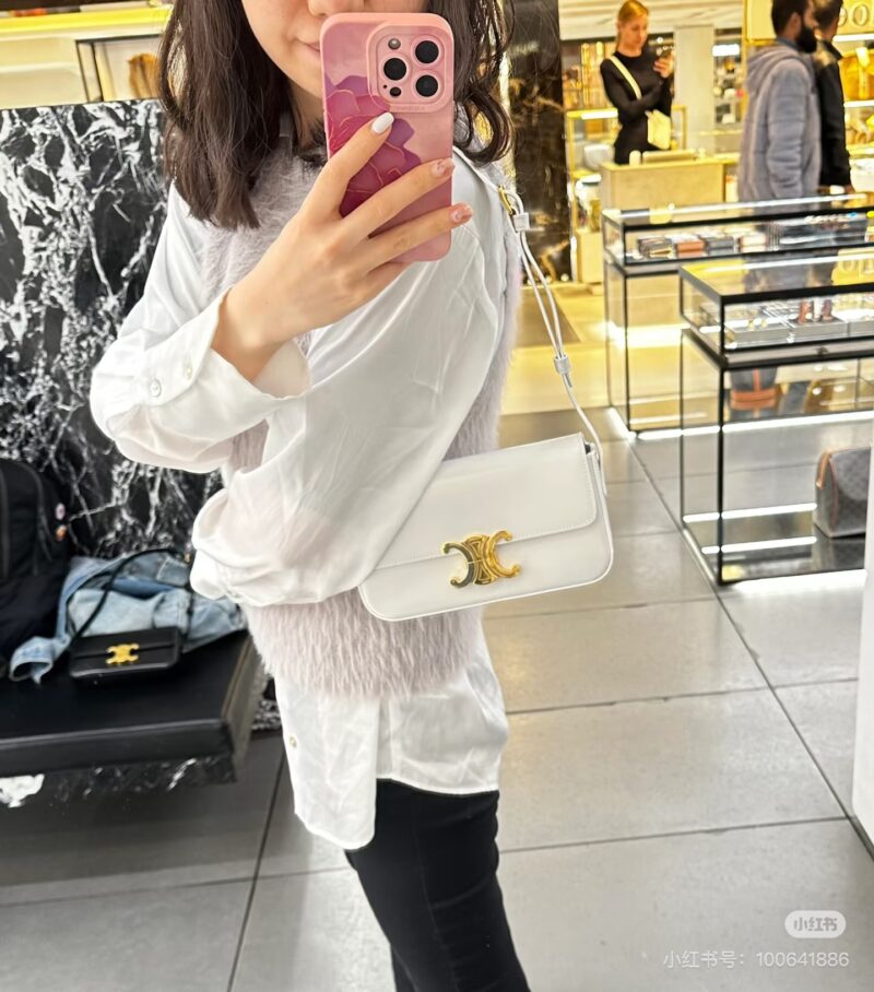 Celine, who carries the armpit bag and who looks good