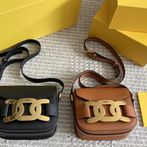 225 boxes
size：16.5*15cm
TOD's Timeless
The appearance of the bag is too good
A high-end versatile design bag
Essential Grass Planting!