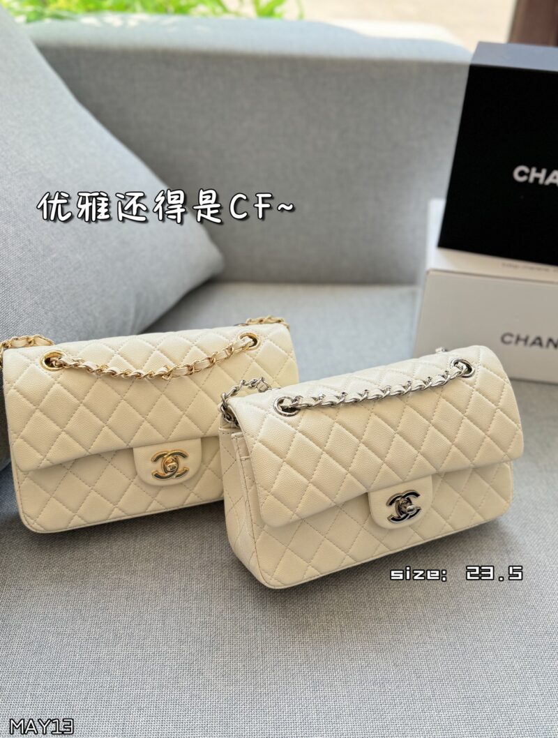 220 folding box
size：23.5×14
CHANEL Classic Flap CF Series Caviar Chain Bag with Lid Cover, Single Shoulder Crossbody Bag
The soft and sticky texture of the leather is very good and elegant, but it still needs to be vintage~
Exquisite and compact,...
