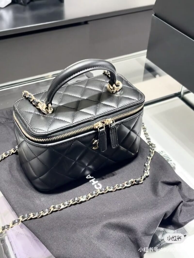 554b52f2bb.jpg Chanel Box Bag