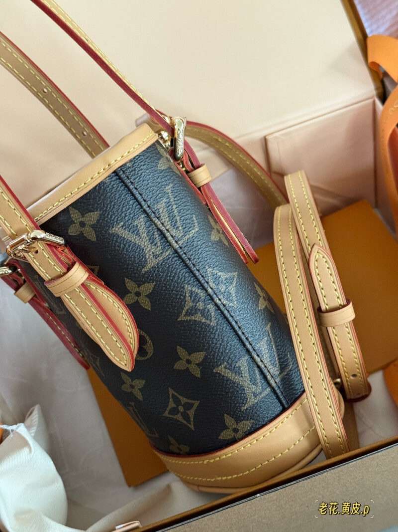 215 boxes
size：13*17cm
Customized products are available ??
L family used water bucket bag (bag in bag)
The classic yellow skin of the old flower bucket
Impressive ??
Search for Lv bucket bag