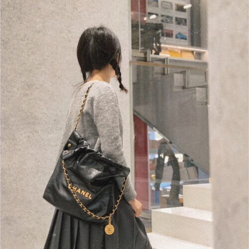 Chanel garbage bag is one of the must-have items for Grandma Xiang