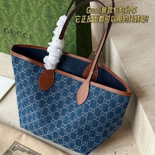 220 no box with paper bag
Size: 20 (base width) * 35 (top width) * height 21cm
GG new double-sided shopping bag
It can be used both on the front and back with Tote!
Sisters like me who want many styles! Too practical! Small tote like giant outfit