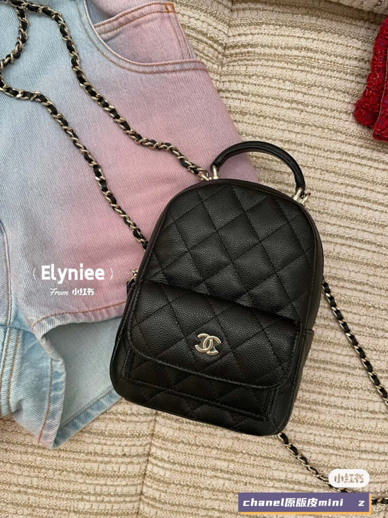 5a896cab1a.jpg Chanel caviar often uses small backpacks