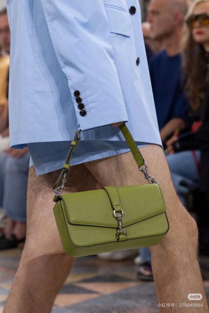Gucci's new baguette bag