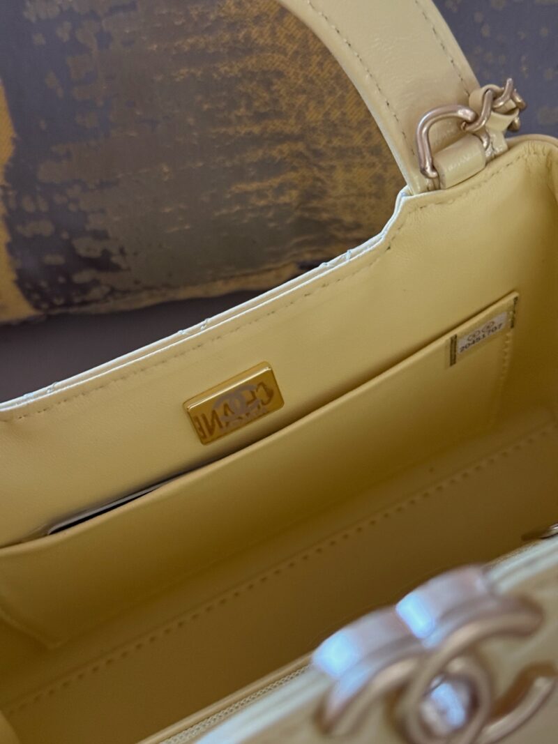 5ba5e4edc4.jpg 220 boxes
Grandma Xiang's color is really amazing/stunning
size:20*12cm
Xiaoxiang's 23k Kelly
The most beautiful 23k, the oil wax skin looks so good! I have the impulse to immediately drop the sa!
Cowhide quality