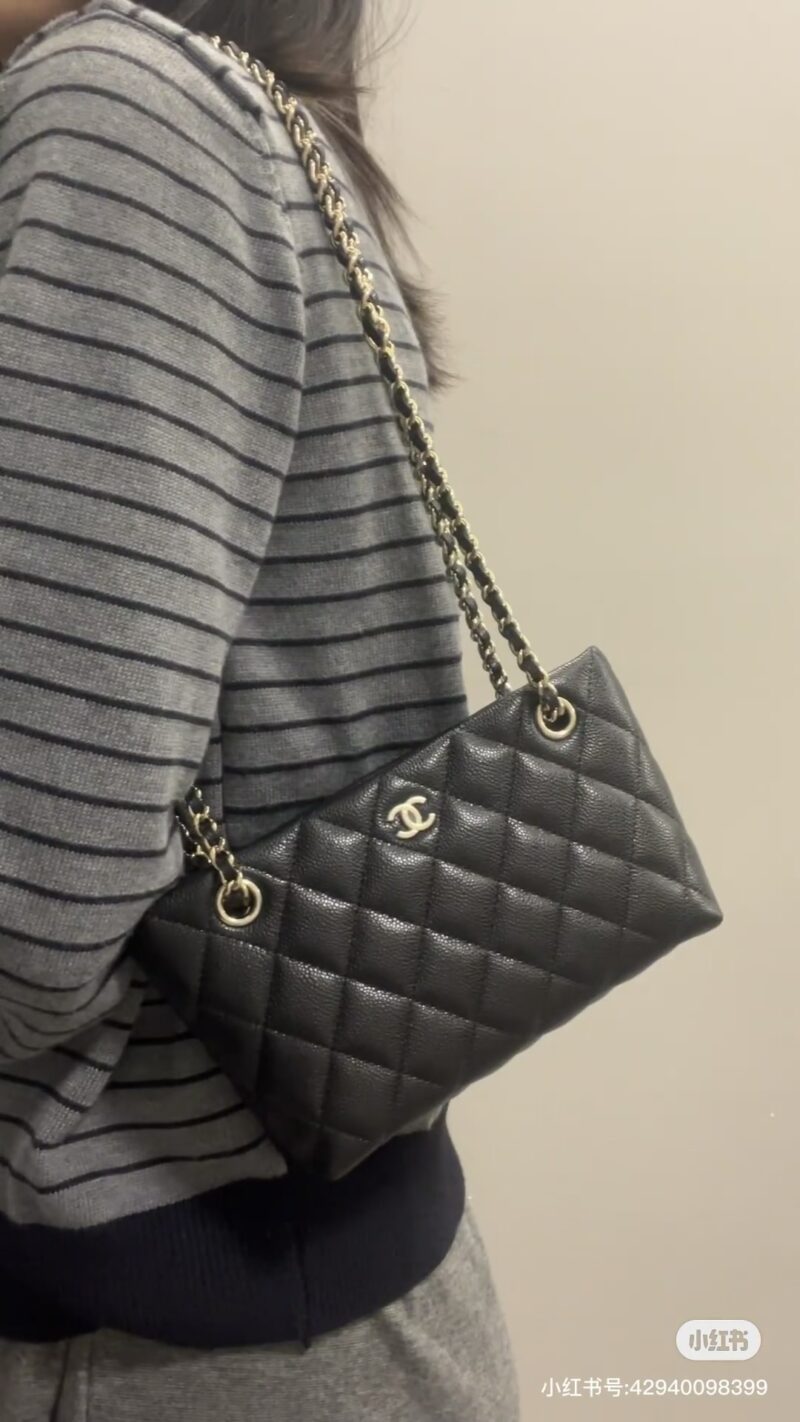 5c47f0e7f3.jpg Chanel 25 mini tote bag is simple, versatile, timeless, and not a small waste bag. Highly recommended