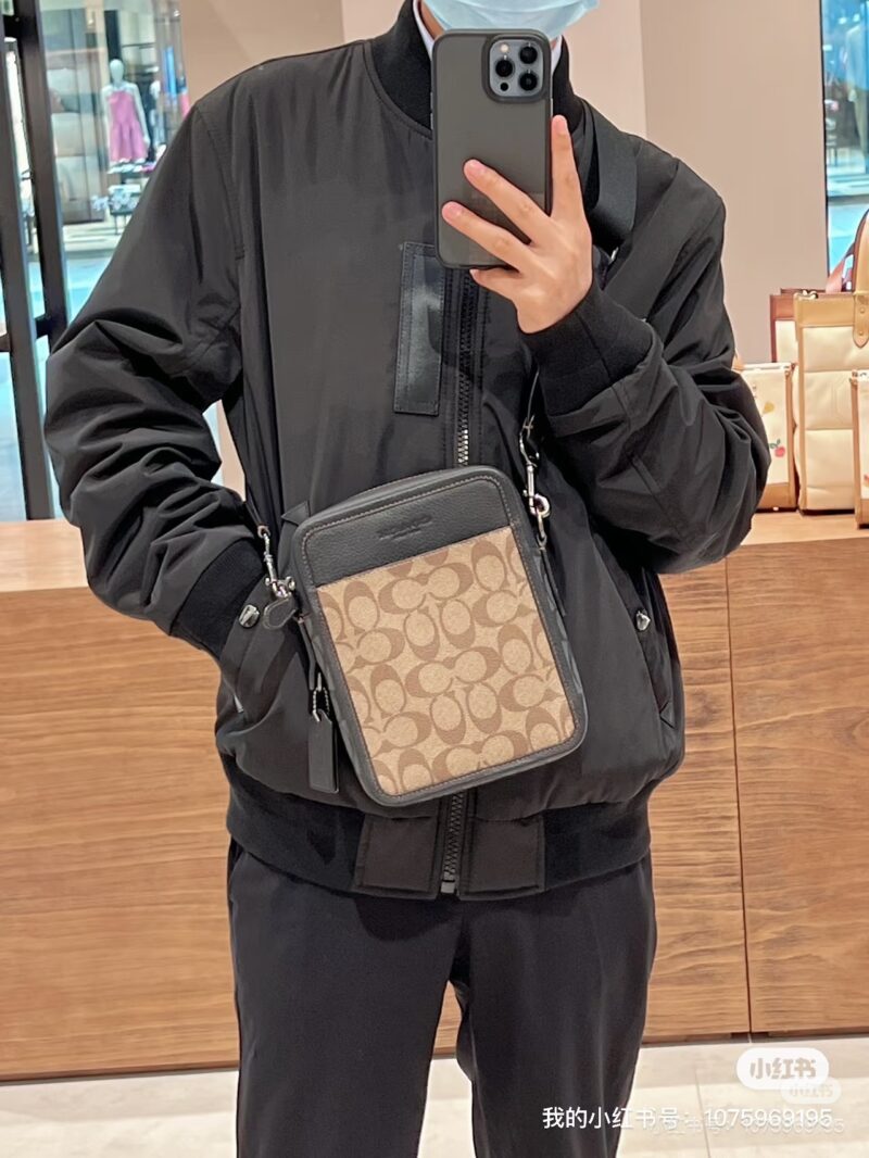 Coach Men's Mobile Phone Bag