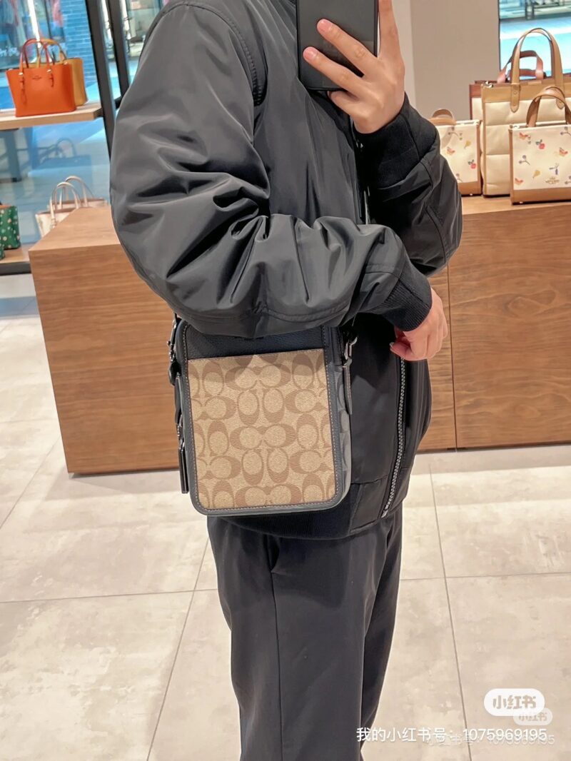 Coach Men's Mobile Phone Bag