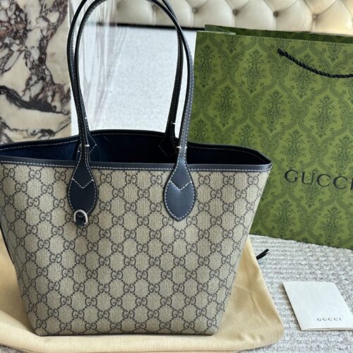 220 boxes
size：22*21cm
GG new double-sided tote bag
Capacity is also acceptable
My god? It's so beautiful!
Classic must-have item