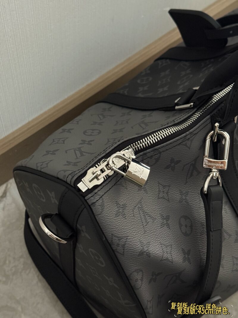 280 Boxless Reproduction Edition
Size: 45 * 27cm
What bag to carry for business trips | Black Warrior
L's Black Samurai travel bag is out!
Keepall 45 travel bag
Featuring a retro and artistic atmosphere with high aesthetic appeal~
Is it necessary for...