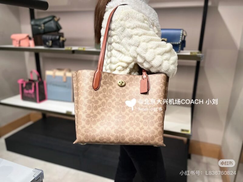 Coach shopping bag tote bag