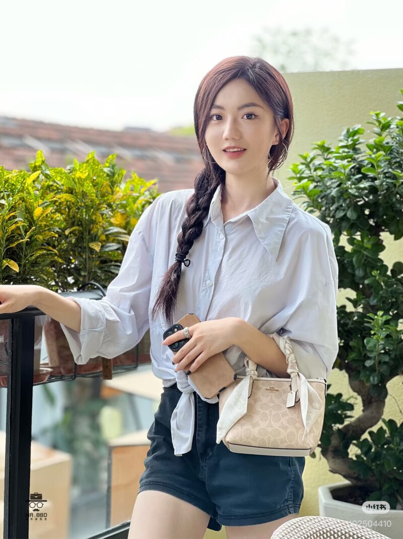 65c8364b18.jpg Carrying this bag feels like returning to the age of 18