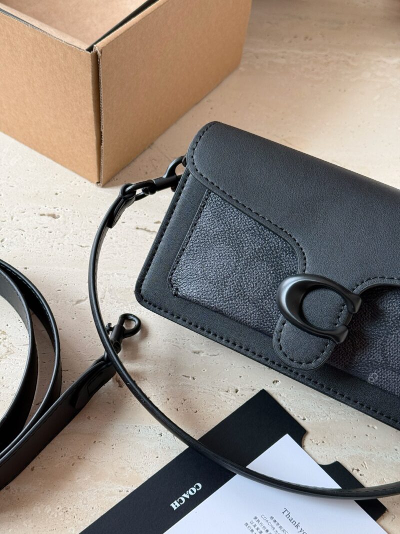 6656150bff.jpg 250 boxes
size:20*11cm
C Home | Tabby20 Exquisite and Compact
Handheld crossbody can be freely matched and versatile!
Today's Spades Series Tabby20~