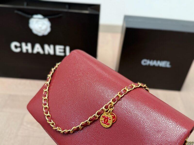 Counter gift box
Chanel Gold Coin Bag Chain Bag
Rarely seen obscure style, cool retro and lazy
Another trendy item that can be easily carried out with just one carry
Size 23 14