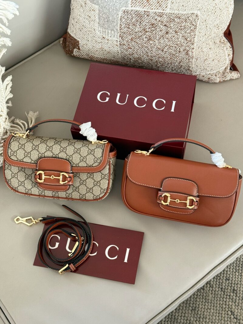 67c581b7ff.jpg 230 sets (gift box)
Size: 23 * 13cm
GG 1955 Handheld Edition New Bag
I don't know if everyone feels the same way as me,
This new 1955 color scheme is even more fashionable~
Hand carried crossbody
Search GG 1955 saddle