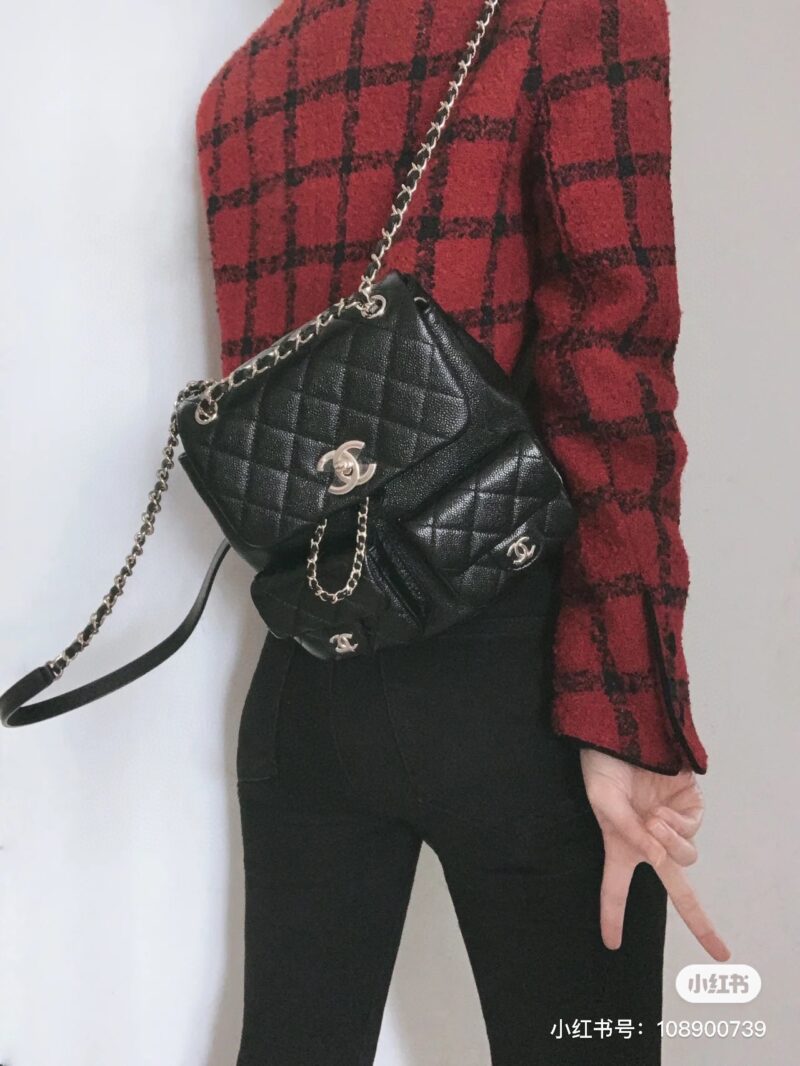 68e036b101.jpg 23p Black Gold Little Frog
Cute love
The cutest backpack of the season
One shoulder can be carried by both shoulders