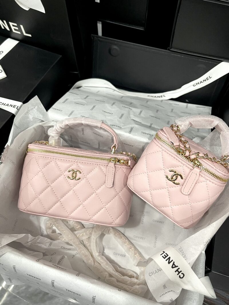 Chanel Handheld Box with Chanel Handle
Box bag