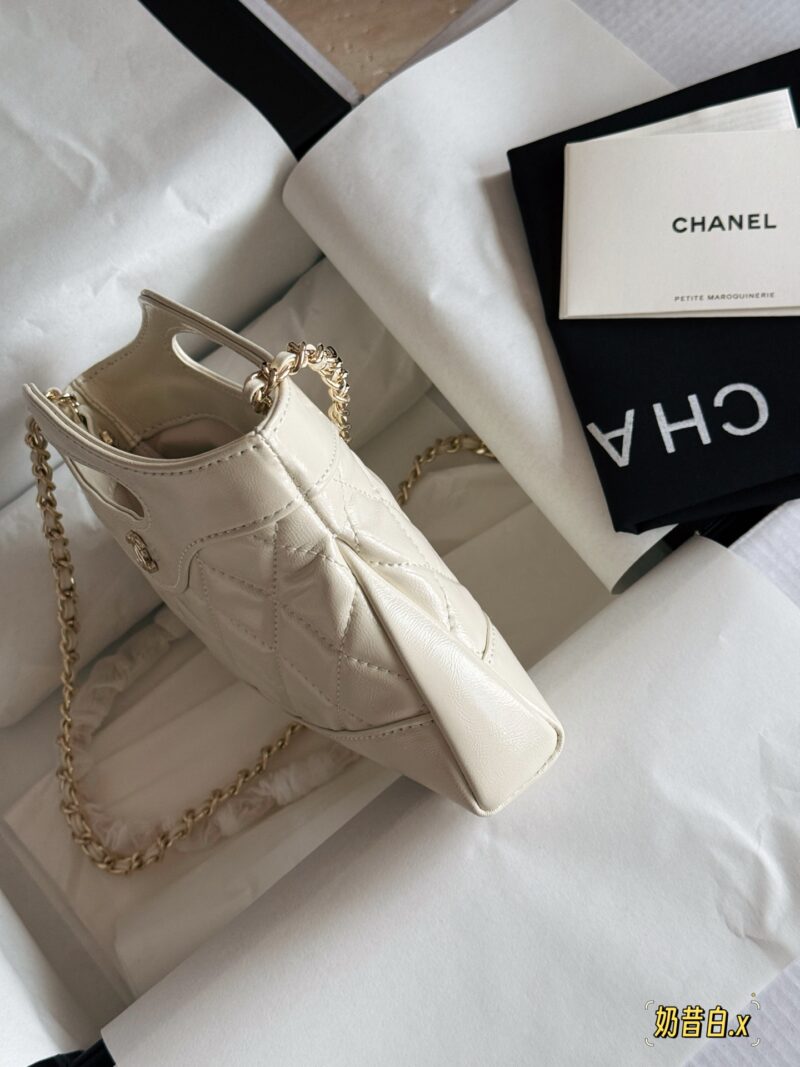 69c11858c5.jpg 200 box upgrade version
size:22*14.5cm
Xiaoxiangjia's 23a is worth buying
Cute and Loving Horizontal Version 31
Chanel has been replicated again
The new 31 bag model has released a mini size
Who can withstand this!
Xiaoxiang's true love fans must j...