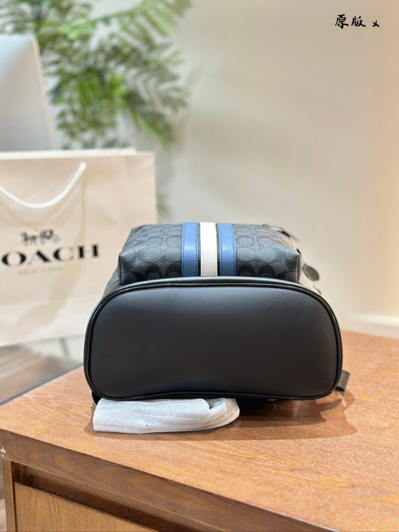 [Men's Shoulder Back] p320
Coach men's large backpack, stylish and upscale, with a size of approximately 32 * 42 * 16cm, featuring a classic logo design and a separate computer compartment for shopping Handsome back to work, hurry up and send off you...