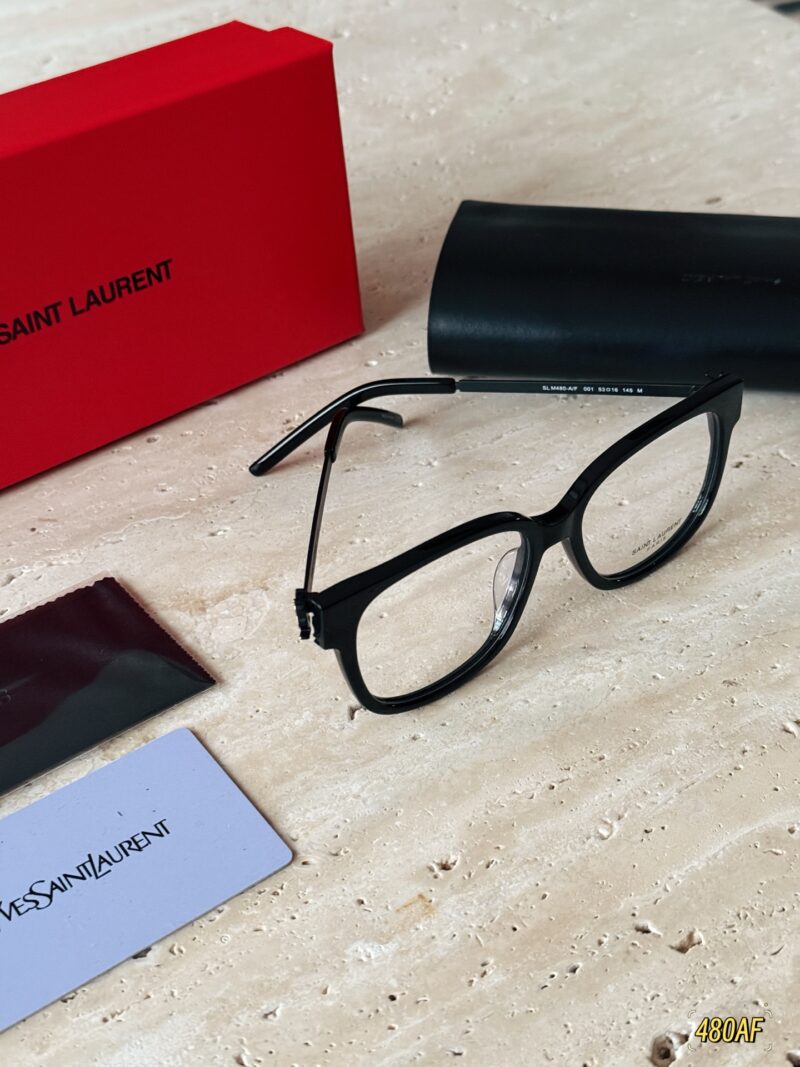 6abeaee4c6.jpg 210 Pack
Naked glasses, I call them the goddesses of bare skin!
Saint Laurent capsule series M480 plain glasses
An essential natural beauty tool, Rose's same style glasses
·Classic YSL brand logo embellishment, overall simple yet recognizable