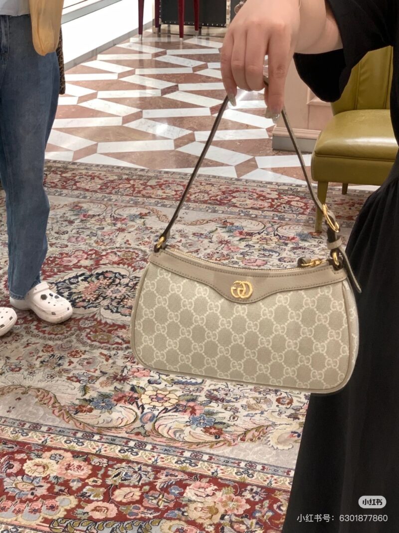 Gucci Oat Mahjong Bun