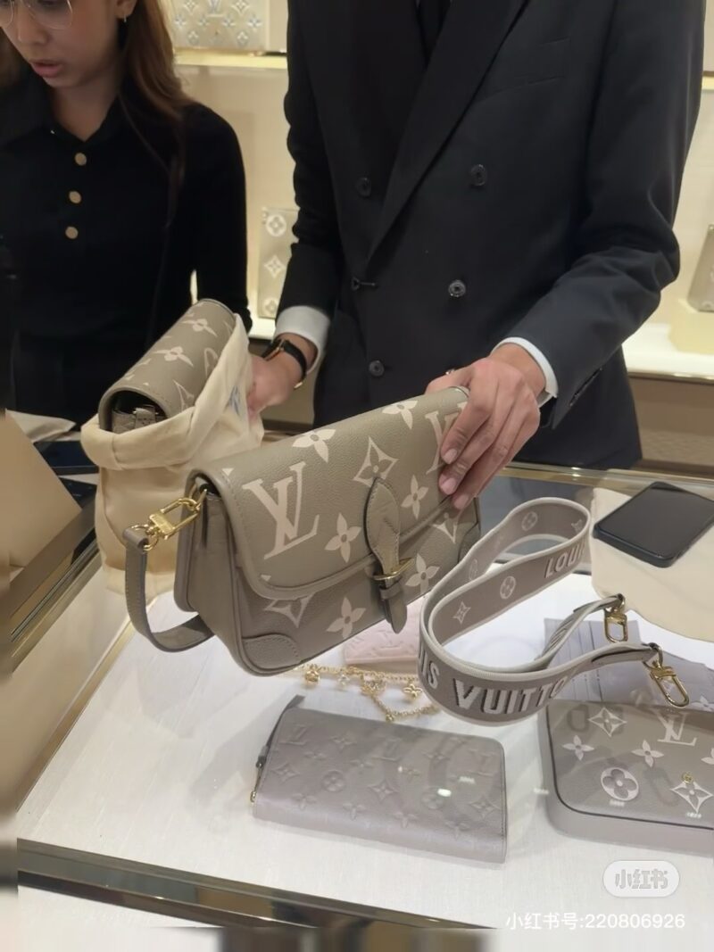Falling in love with LV full leather magic stick in one second